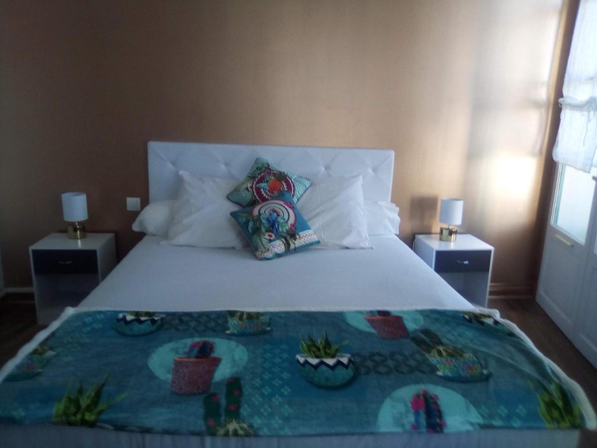 ベルベス Madelon IV Bed & Breakfast エクステリア 写真